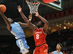 Nr 11 Tar Heels traci gwiazdę pierwszego roku Caleba Wilsona z powodu złamania ręki; harmonogram powrotu niejasny