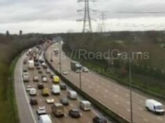Ruch M25 NA ŻYWO: Katastrofa powoduje ogromne 2-godzinne opóźnienia w pobliżu Chertsey i Londynu | Wielka Brytania | Aktualności