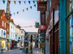 Popularna sieć sklepów zostaje zamknięta w brytyjskim mieście po zaostrzeniu ściągania podatku od pracy | Wielka Brytania | Aktualności