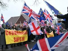 Obudzony radny kazał wnukom rozdawać migrantom kartki walentynkowe | Wielka Brytania | Aktualności