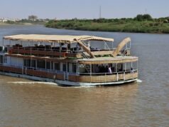 Przerażenie: co najmniej 21 osób zginęło po wywróceniu się i zatonięciu promu pasażerskiego na Nilu