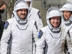 NASA SpaceX wystrzeliwuje NA ŻYWO: Czterech astronautów z załogi Crew12 leci do ISS w Falconie 9 | USA | Aktualności