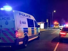 Incydent w Chorlton NA ŻYWO: Policja przybyła na miejsce zdarzenia i zamknęła główną drogę | Wielka Brytania | Aktualności