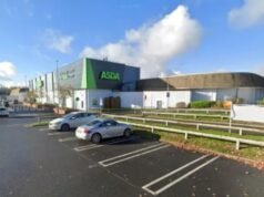 Przerażenie, gdy mężczyzna umiera na oczach klientów w supermarkecie Asda | Wielka Brytania | Aktualności