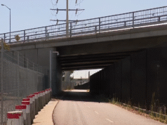 Krytycy twierdzą, że urządzenie generujące dźwięk o wysokiej częstotliwości zainstalowane w East Perth ma odstraszać bezdomnych