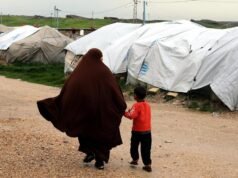 Rząd federalny twierdzi, że rodziny Państwa Islamskiego nie są mile widziane w Australii po uwolnieniu przez syryjskie siły kurdyjskie