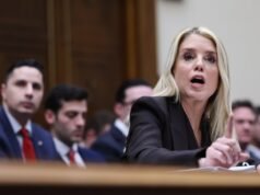 Departament Sprawiedliwości rzekomo śledził historię wyszukiwania Demokratów w aktach Jeffreya Epsteina