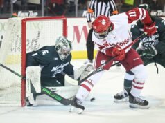 Obroty w trzecim okresie spadły do 13. miejsca w hokeju na lodzie Wisconsin w Ohio State