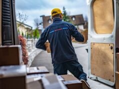 Nastolatki aresztowane w Arizonie podczas spisku dotyczącego inwazji na krypto-dom w związku z przeszukaniem Nancy Guthrie