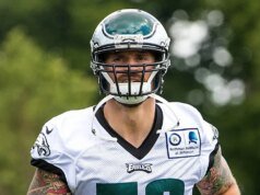 Super Bowl: Chris Long kwestionuje krytyków występu Bad Bunny w przerwie meczu