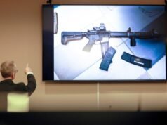 Ojciec z Georgii oskarżony o strzelaninę w szkole średniej w Apalachee