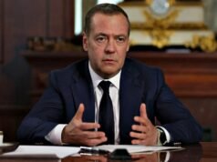 Urzędnik Kremla Dmitrij Miedwiediew chwali wysiłki pokojowe Trumpa na Ukrainie