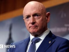 Amerykański senator Mark Kelly mówi BBC, że „poważnie rozważy” kandydowanie do Białego Domu