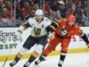 Późny powrót Golden Knight nie wystarczył, aby pokonać Ducks w przegranej 4:3