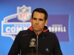 Joe Schoen spadł do działu skautingu Giants, a Dawn Aponte podlegała Johnowi Harbaughowi