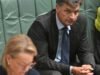 Angus Taylor odchodzi z frontu Partii Liberalnej na znak zbliżającego się wyzwania przywództwa