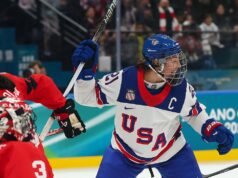 Kobiety z USA dławią Kanadę, szaleństwo punktacji przechodzi do fazy pucharowej