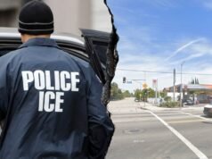 Grupy Highland Park używają syren i gwizdków, aby ostrzec o ICE