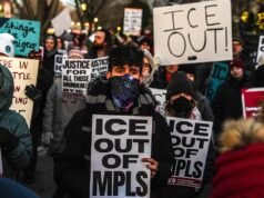 W nowym sondażu poparcie dla imigracji Trumpa wśród niezależnych wyborców spada