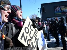 W nowych sondażach przewaga imigracyjna Trumpa spada w miarę utrzymywania się kryzysu w Minnesocie