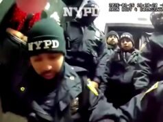 Funkcjonariusz nowojorskiej policji ratuje dławiącego się 2-letniego chłopca w mieszkaniu na Bronksie