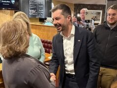 Pete Buttigieg prowadzi w sondażu prezydenckim Demokratów w 2028 r. w New Hampshire