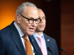 Demokraci Schumer i Jeffries jednoczą się w sprawie żądań finansowania DHS po rozłamie publicznym