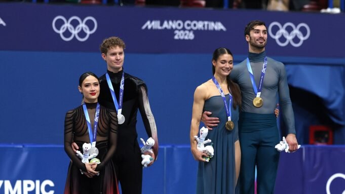 skating-medalists-21326.jpg