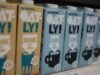 Produkty na bazie owsa nie mogą być sprzedawane jako „mleko” – orzekł sąd | Wiadomości z Wielkiej Brytanii