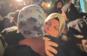 Fala emocji, gdy pierwsi mieszkańcy Gazy korzystają z przejścia Rafah Crossing, aby wrócić do domu, do bliskich | Wiadomości ze świata