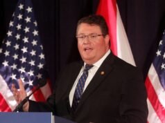 wzywa amerykańskiego kongresmana Randy’ego Fine’a do rezygnacji z powodu sugerowania, że wybrałby psy zamiast muzułmanów | Wiadomości z USA