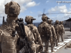 Siły amerykańskie wsiadają na tankowiec Veronica III po uniknięciu kwarantanny przez Trumpa